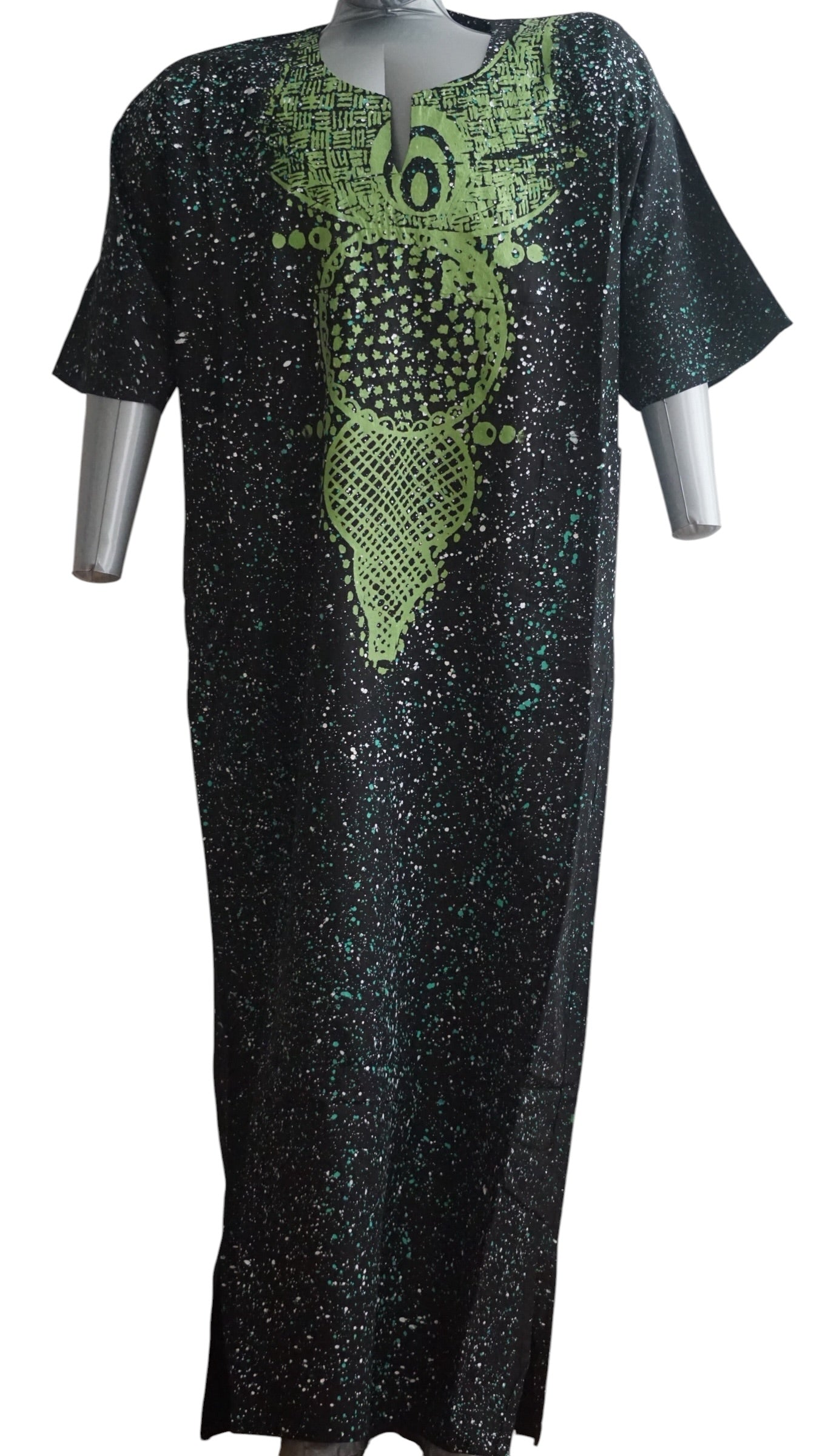 Nigeria Batik Kaftan for Women. Size L Color Black/Green