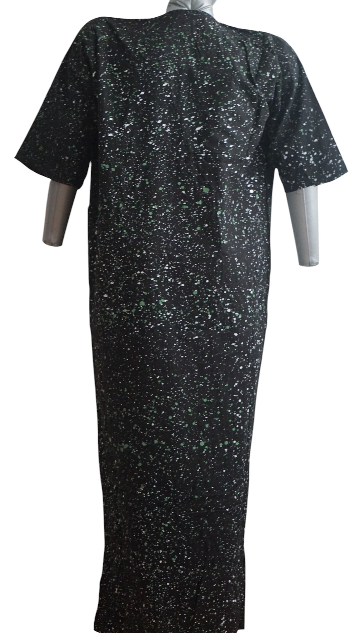 Nigeria Batik Kaftan for Women. Size L Color Black/Green